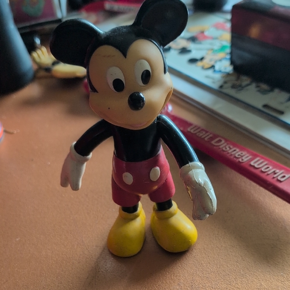 Vintage DISNEY Mickey Mouse Plastic Vinyl Figure 6.5” Tall Jointed Poseable Arms